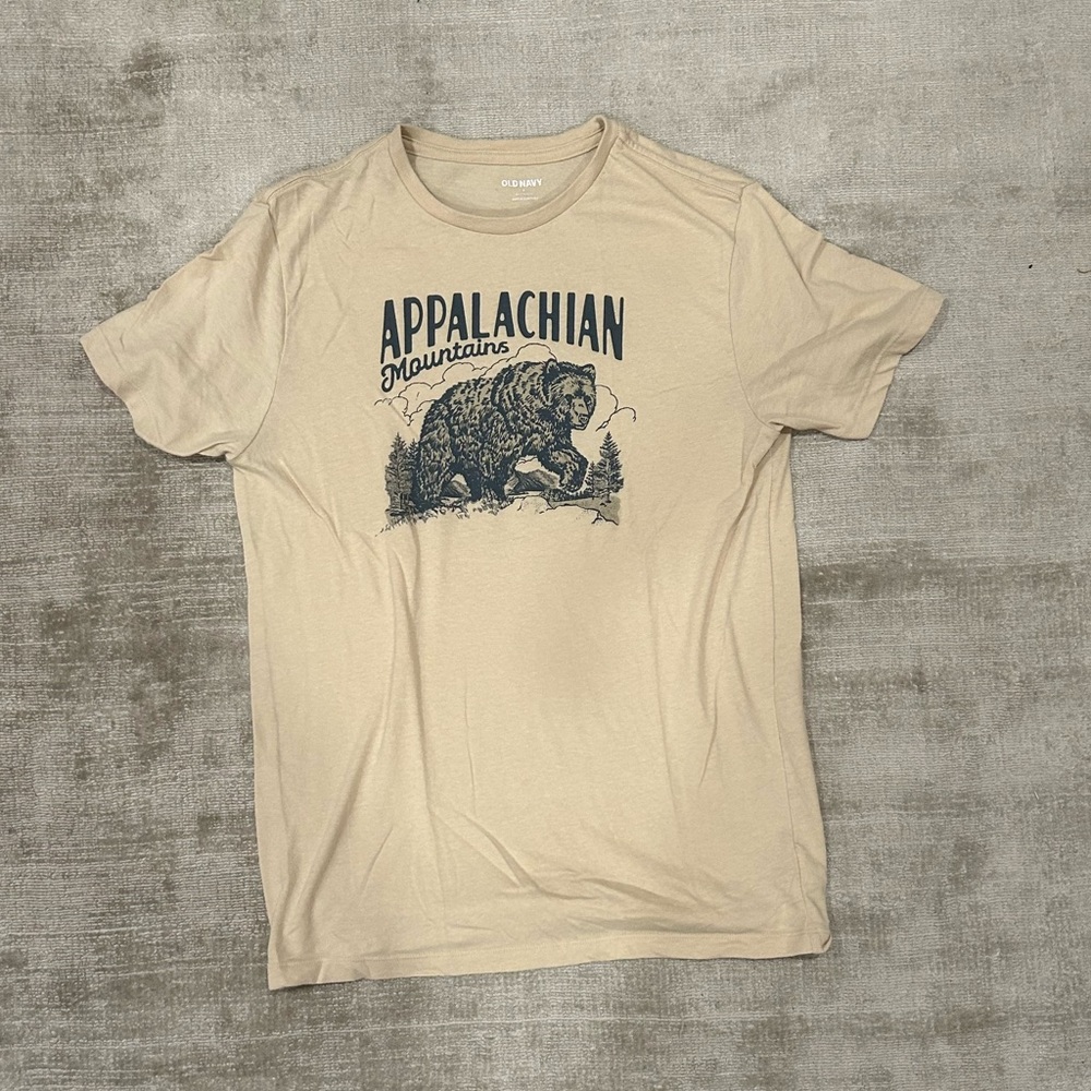Old Navy oversized cream/tan Appalachian Graphic tee, size small, cotton